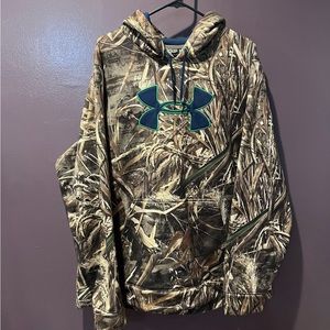 Men’s Camo Under Armour cold gear hoodie Sz 2X